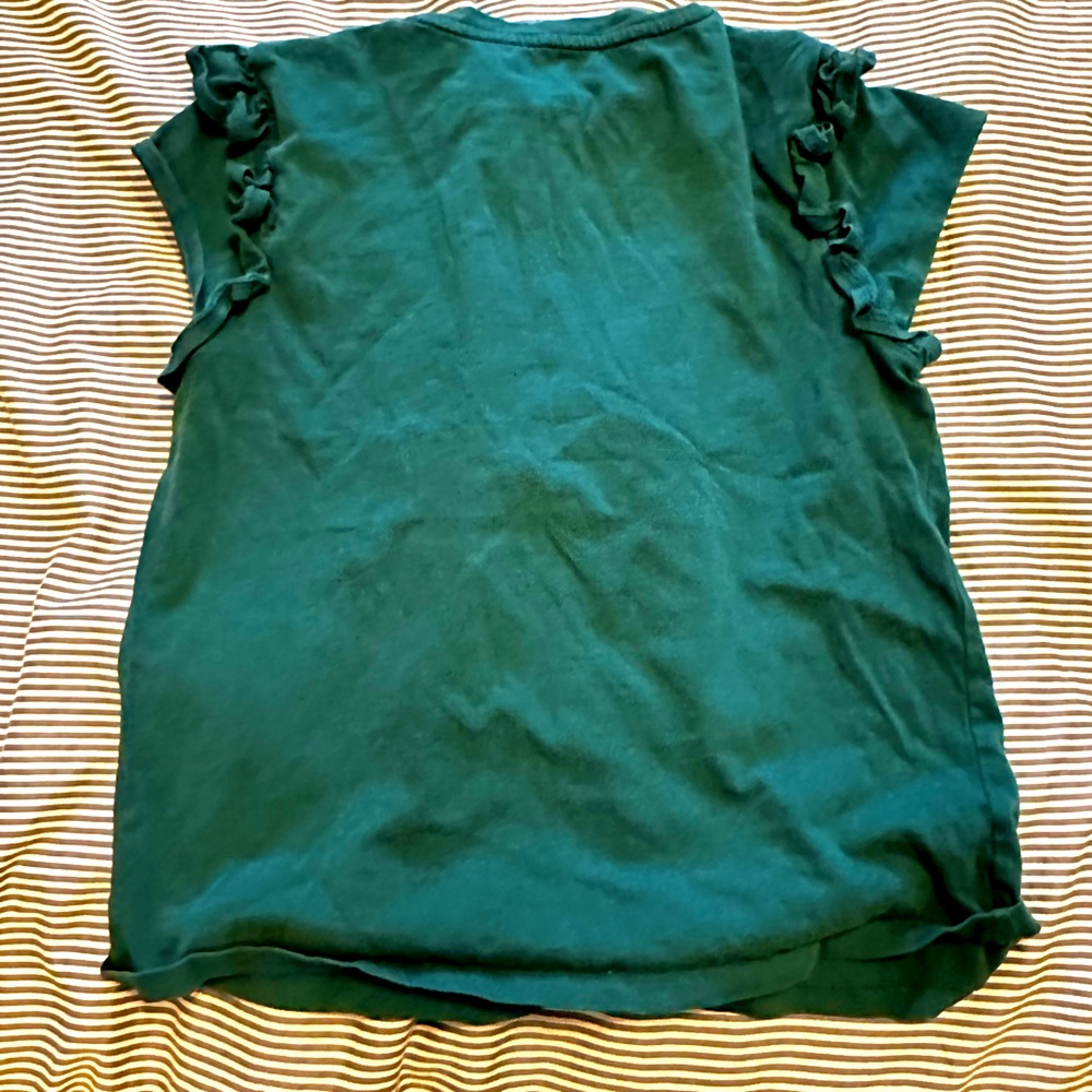 Green, dressy t shirt with capped, detailed sleeves